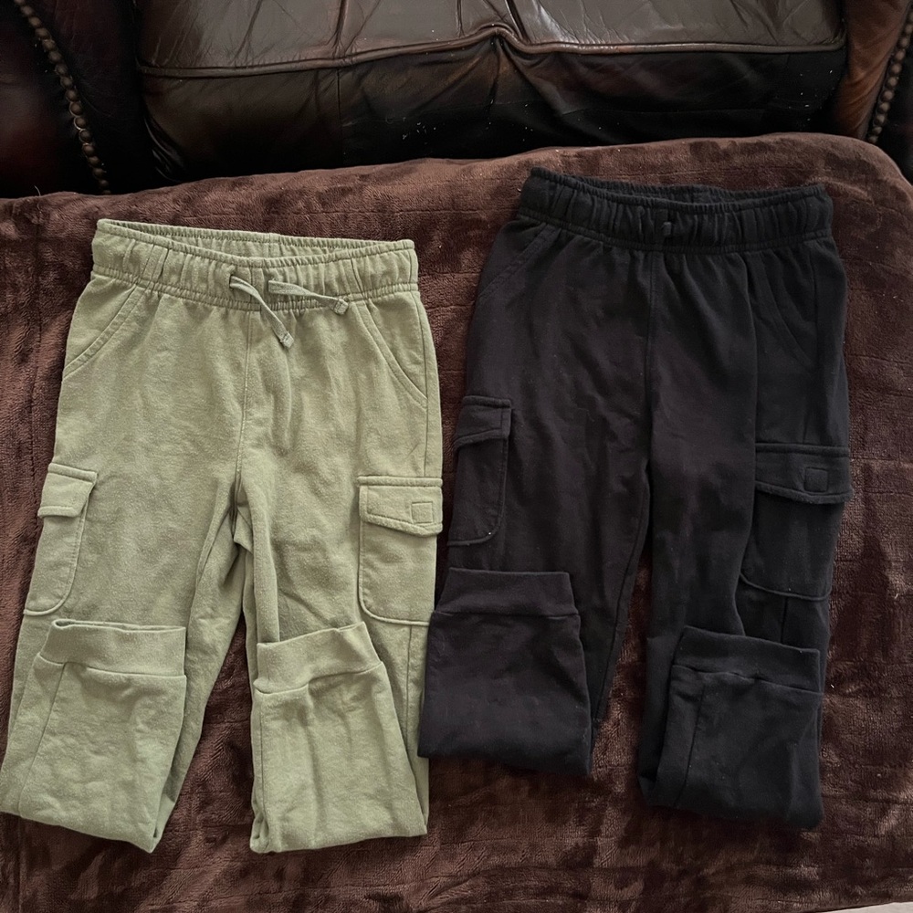 Okie Dokie Kids Sweat Cargo Joggers in Black and Olive